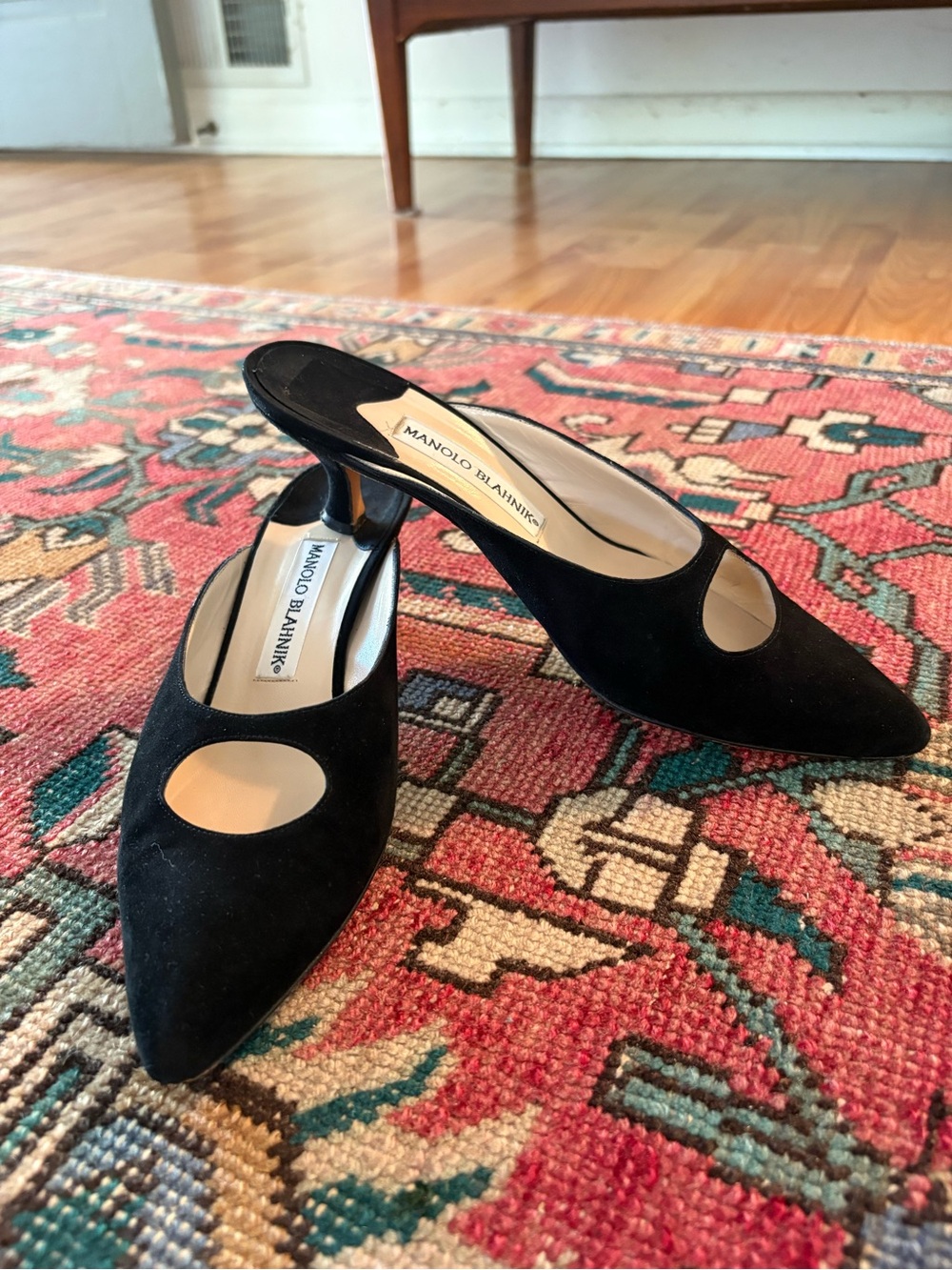 Vintage Manolo Blahnik Black Suede Pointed Toe Kitten Heel Mules